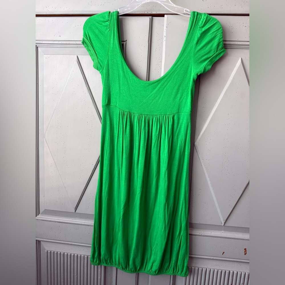 Velvet Torch Kelly Green Capsleeve Bubble Dress